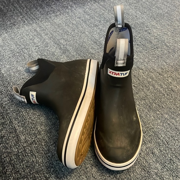 xtratuf Shoes Xtratuf Boots W 9 Black Poshmark